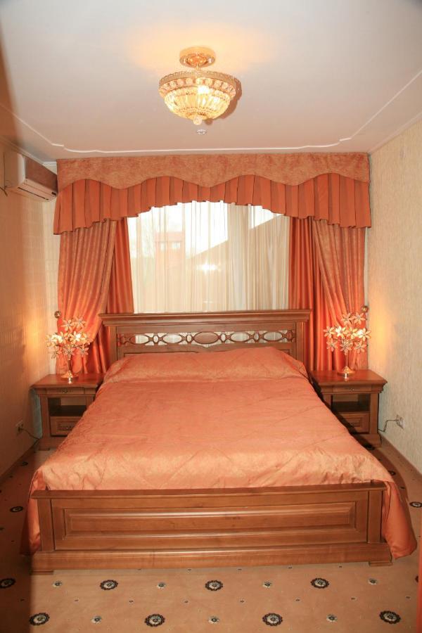 Olymp Hotel Uzhhorod Room photo