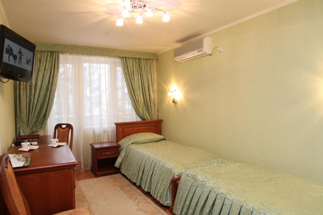 Olymp Hotel Uzhhorod Room photo